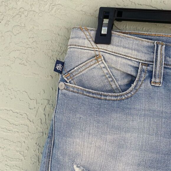 Rock & Republic Women's Distressed Denim Bermuda Shorts Size 6 Blue - Picture 4 of 13